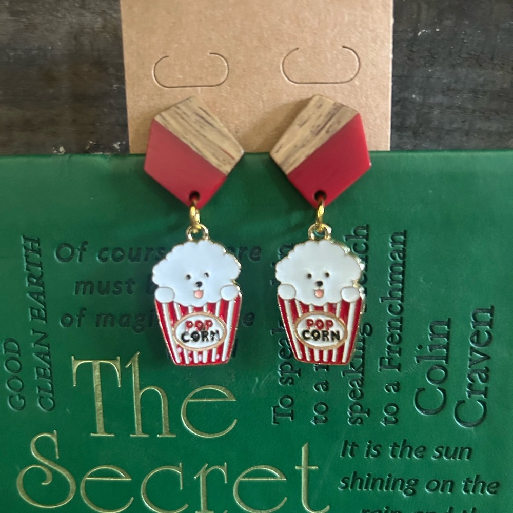 NWT Handmade Popcorn-pupcorn earrings
